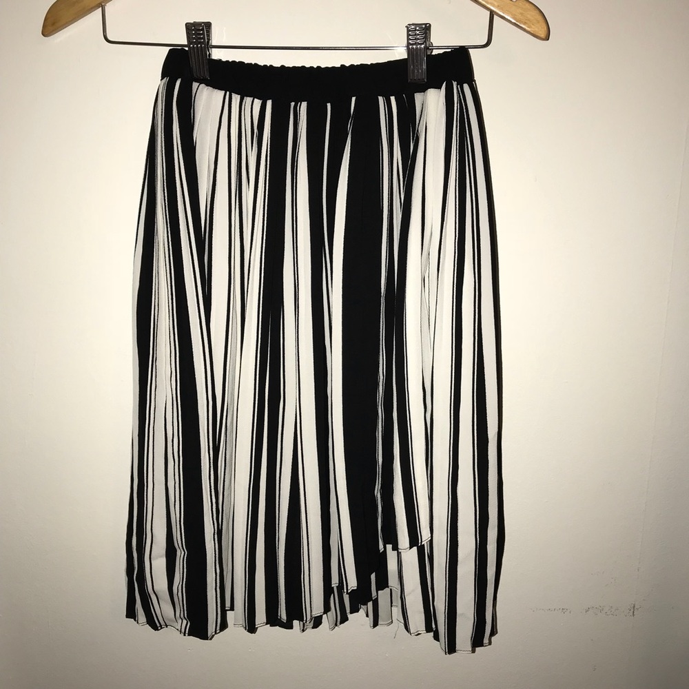 Flowy skirt